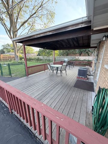 6635 W 87th Street, Oak Lawn, IL 60453