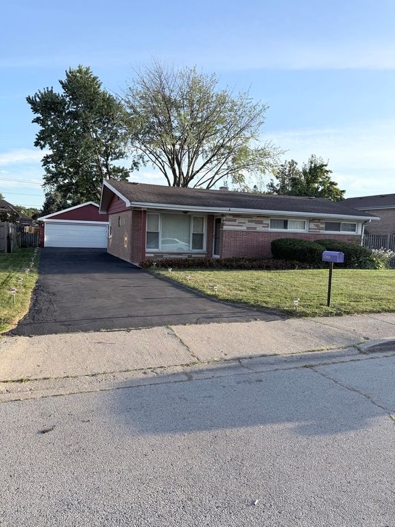 6635 W 87th Street, Oak Lawn, IL 60453