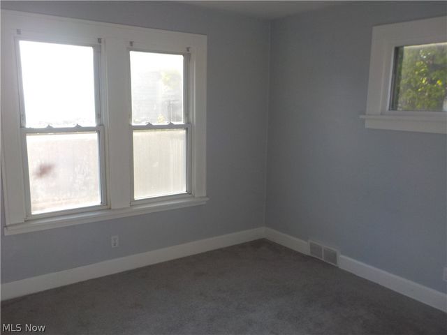 3912 Oak Park Avenue, Cleveland, OH 44109