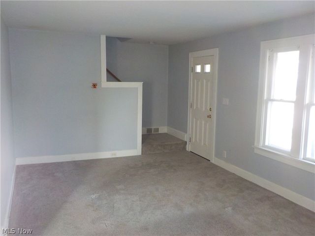 3912 Oak Park Avenue, Cleveland, OH 44109