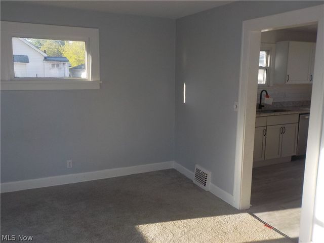 3912 Oak Park Avenue, Cleveland, OH 44109