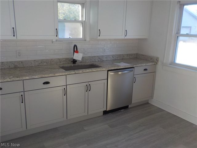 3912 Oak Park Avenue, Cleveland, OH 44109