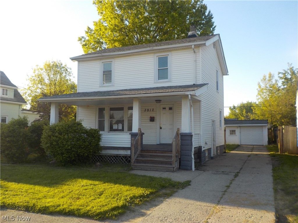 3912 Oak Park Avenue, Cleveland, OH 44109