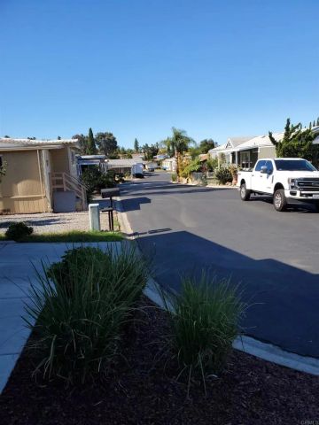 1575 W Valley Parkway 25, Escondido, CA 92025