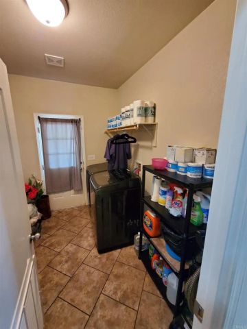 1575 W Valley Parkway 25, Escondido, CA 92025