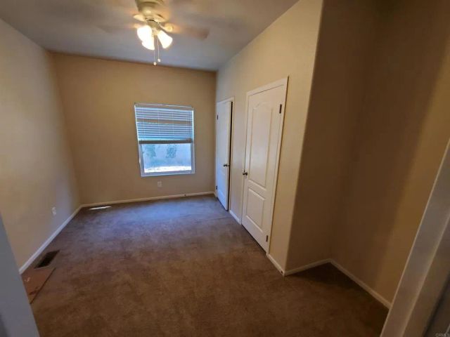 1575 W Valley Parkway 25, Escondido, CA 92025