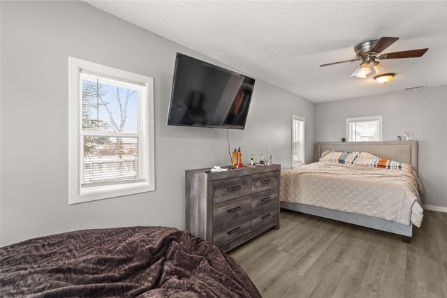 6513 Center Street, Windsor Heights, IA 50324