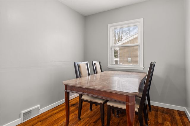 6513 Center Street, Windsor Heights, IA 50324