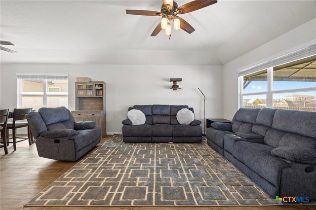 113 Rochester Lane, Hutto, TX 78634