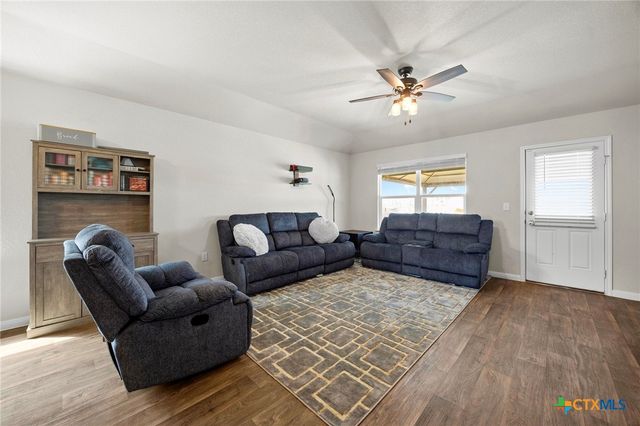 113 Rochester Lane, Hutto, TX 78634