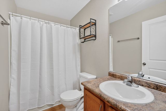 15218 Greenbelt Drive, Urbandale, IA 50323