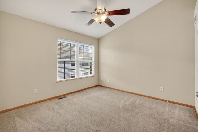 15218 Greenbelt Drive, Urbandale, IA 50323