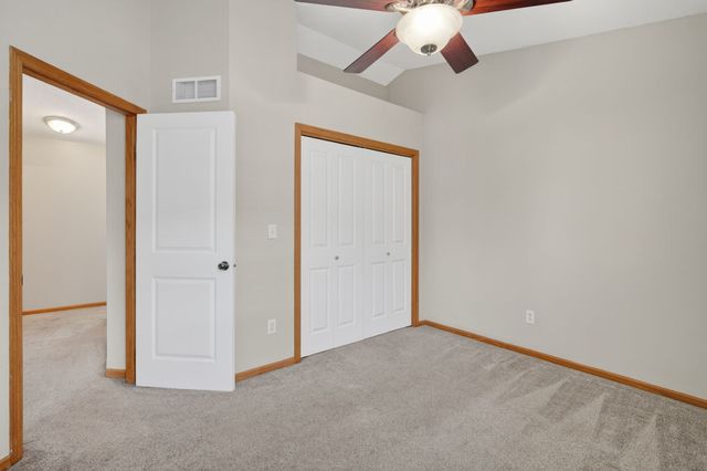 15218 Greenbelt Drive, Urbandale, IA 50323