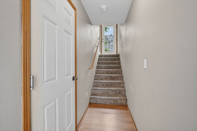 15218 Greenbelt Drive, Urbandale, IA 50323