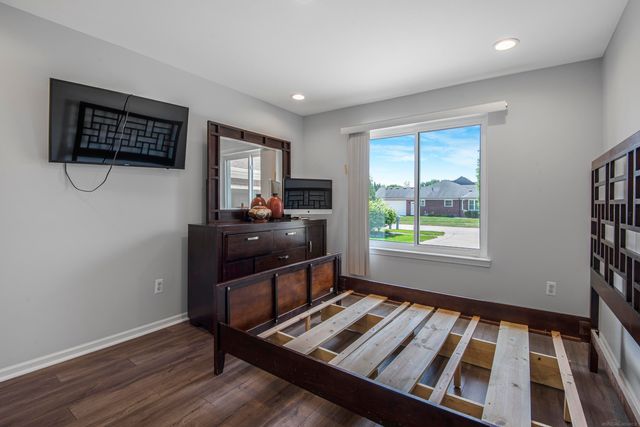 21895 Preserve Court, Macomb Twp, MI 48042