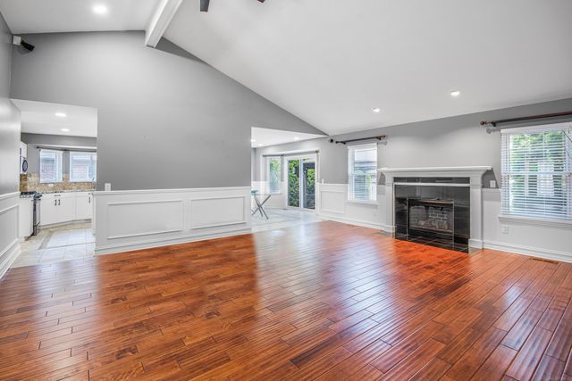 21895 Preserve Court, Macomb Twp, MI 48042