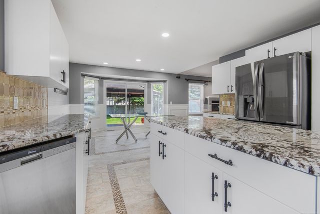 21895 Preserve Court, Macomb Twp, MI 48042