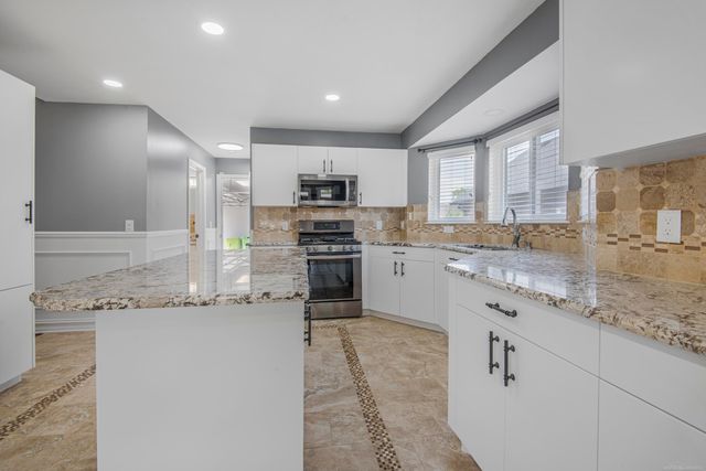 21895 Preserve Court, Macomb Twp, MI 48042