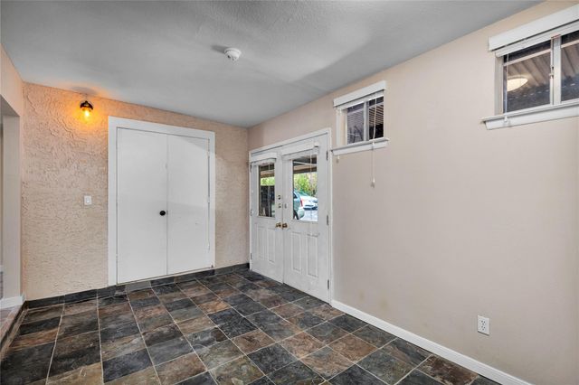 3607 Las Colinas DR B, Austin, TX 78731