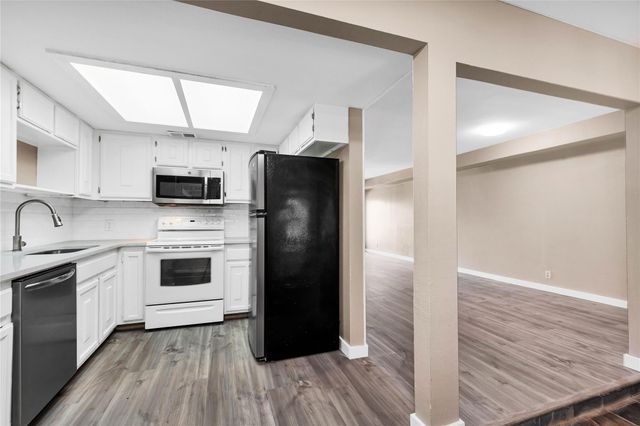 3607 Las Colinas DR B, Austin, TX 78731