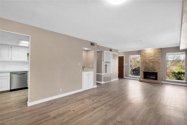 3607 Las Colinas DR B, Austin, TX 78731