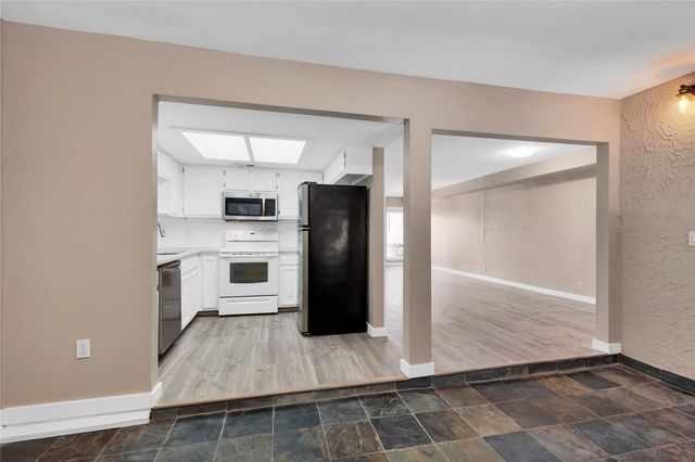 3607 Las Colinas DR B, Austin, TX 78731