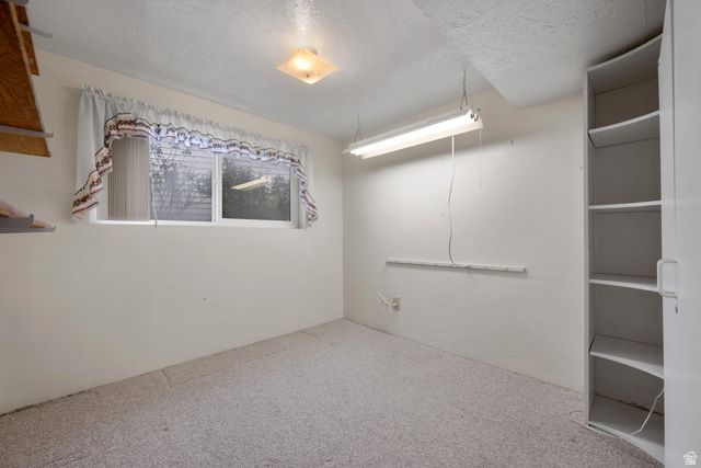 4064 W AQUARIUS CIR, Salt Lake City, UT 84118