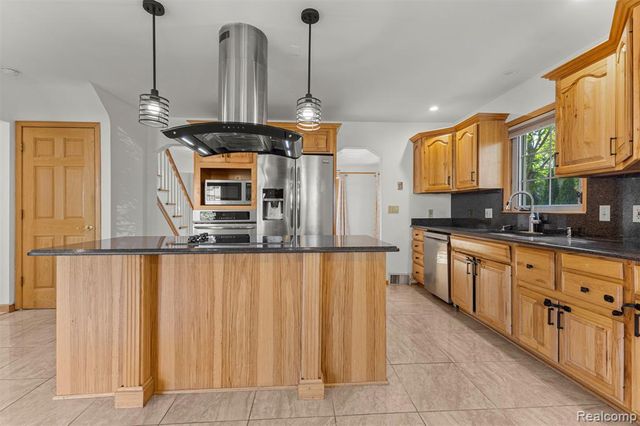 411 S Lafayette Street, Dearborn, MI 48124