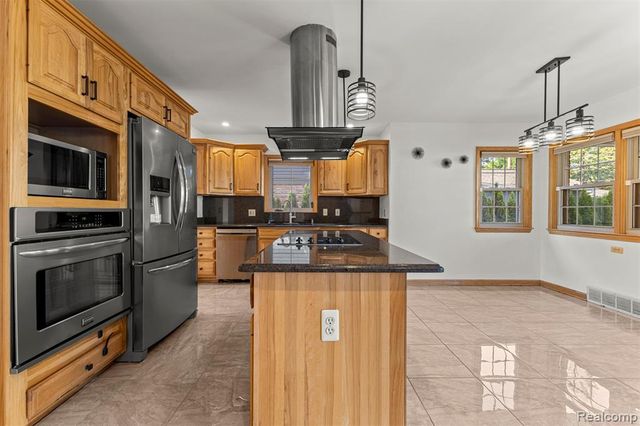 411 S Lafayette Street, Dearborn, MI 48124
