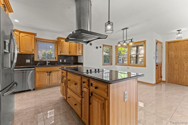 411 S Lafayette Street, Dearborn, MI 48124
