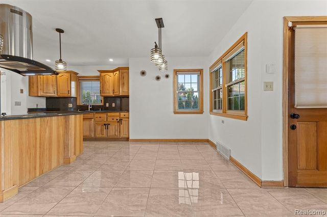 411 S Lafayette Street, Dearborn, MI 48124