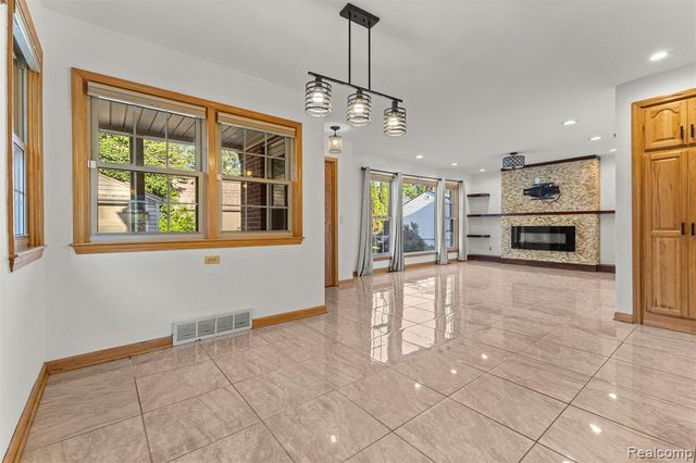 411 S Lafayette Street, Dearborn, MI 48124