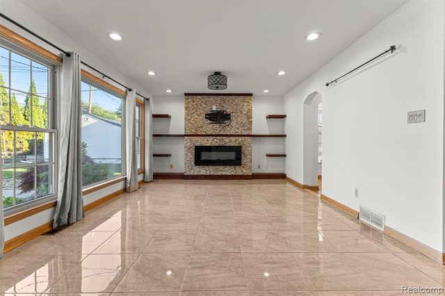 411 S Lafayette Street, Dearborn, MI 48124