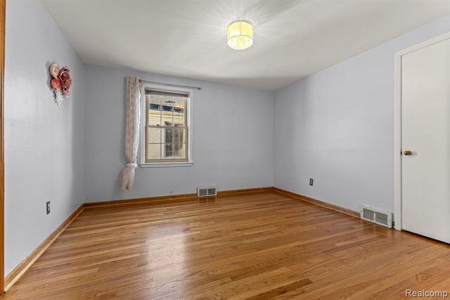 411 S Lafayette Street, Dearborn, MI 48124