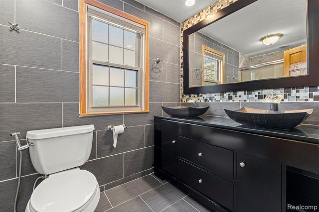 411 S Lafayette Street, Dearborn, MI 48124