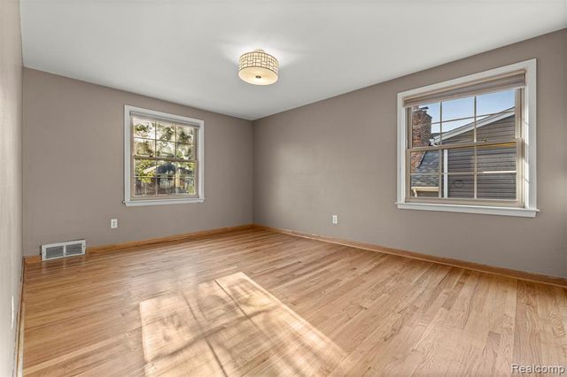 411 S Lafayette Street, Dearborn, MI 48124