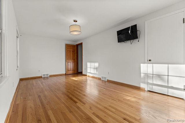 411 S Lafayette Street, Dearborn, MI 48124