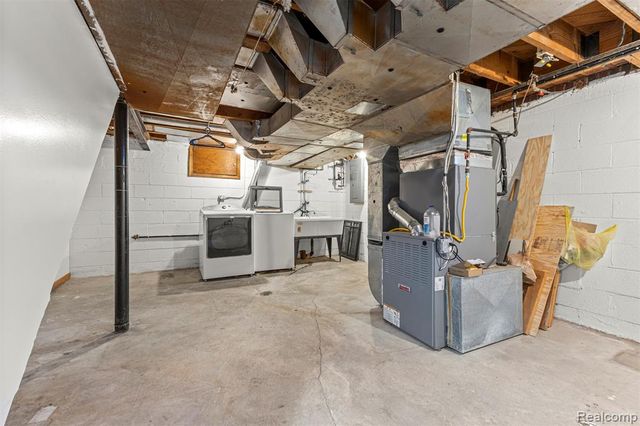 411 S Lafayette Street, Dearborn, MI 48124