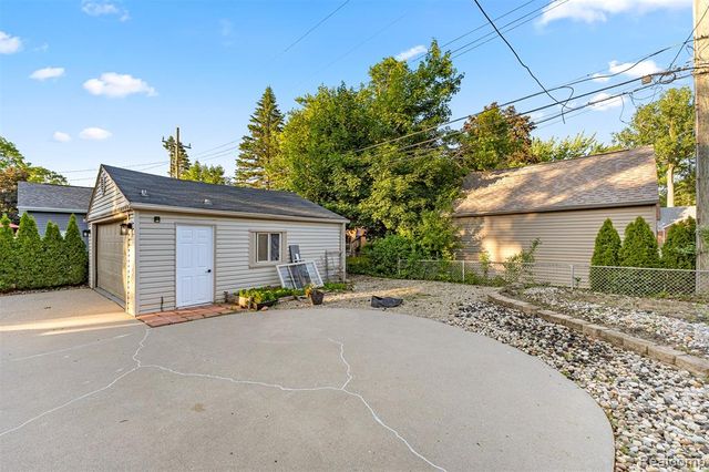 411 S Lafayette Street, Dearborn, MI 48124