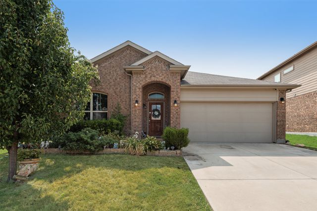 1733 Falling Star Drive, Fort Worth, TX 76052