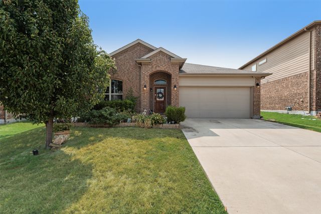 1733 Falling Star Drive, Fort Worth, TX 76052