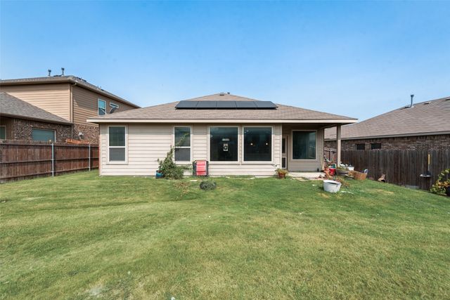 1733 Falling Star Drive, Fort Worth, TX 76052
