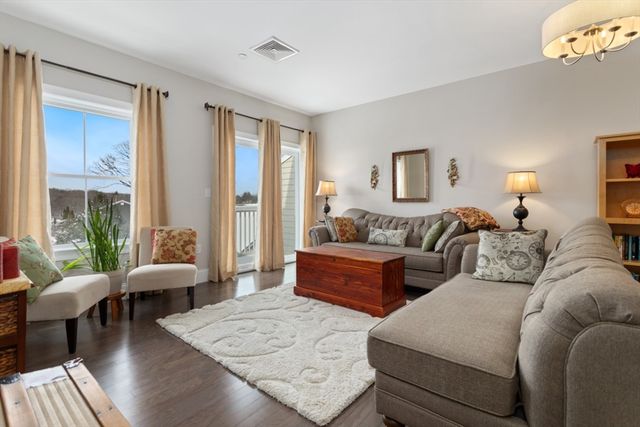 441 Essex Street 302, Swampscott, MA 01907