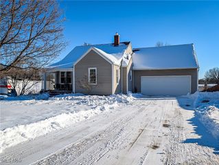 2036 E Main Street, Louisville, OH 44641