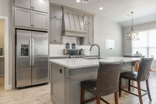 11216 SW 42nd Court, Mustang, OK 73064