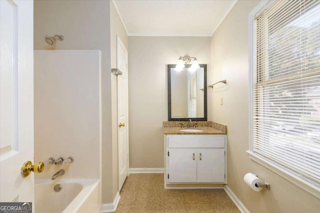 929 Glynn Oaks Drive, Clarkston, GA 30021