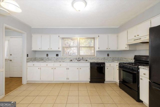 929 Glynn Oaks Drive, Clarkston, GA 30021