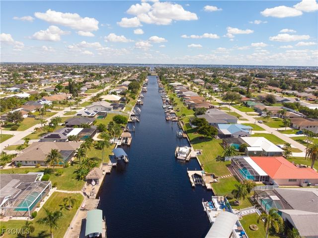 1136 SE 32nd ST, Cape Coral, FL 33904
