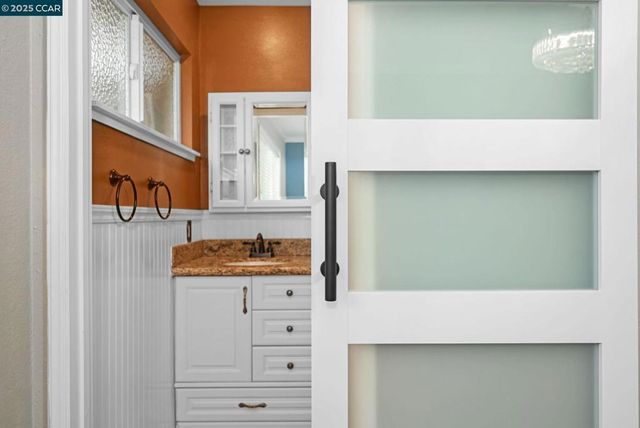 61 Fountainhead Ct, Martinez, CA 94553