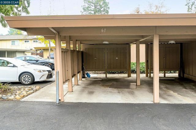 61 Fountainhead Ct, Martinez, CA 94553